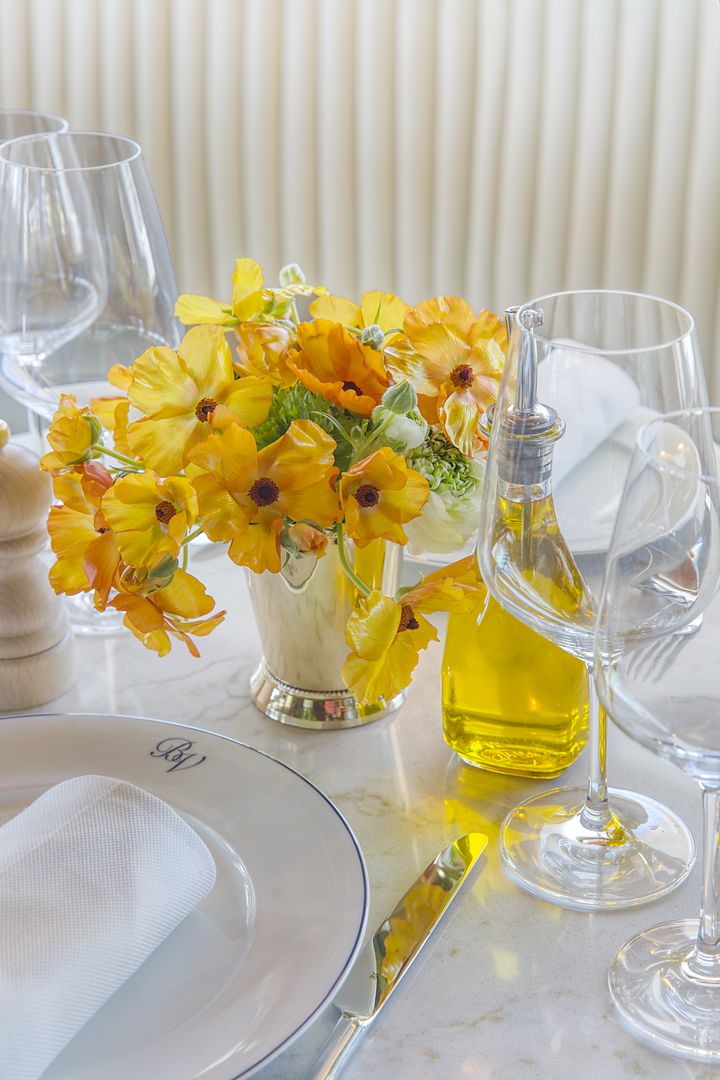 Uniworld Boutique River Cruises - S.S. Bon Voyage - La Brasserie 1.jpg
